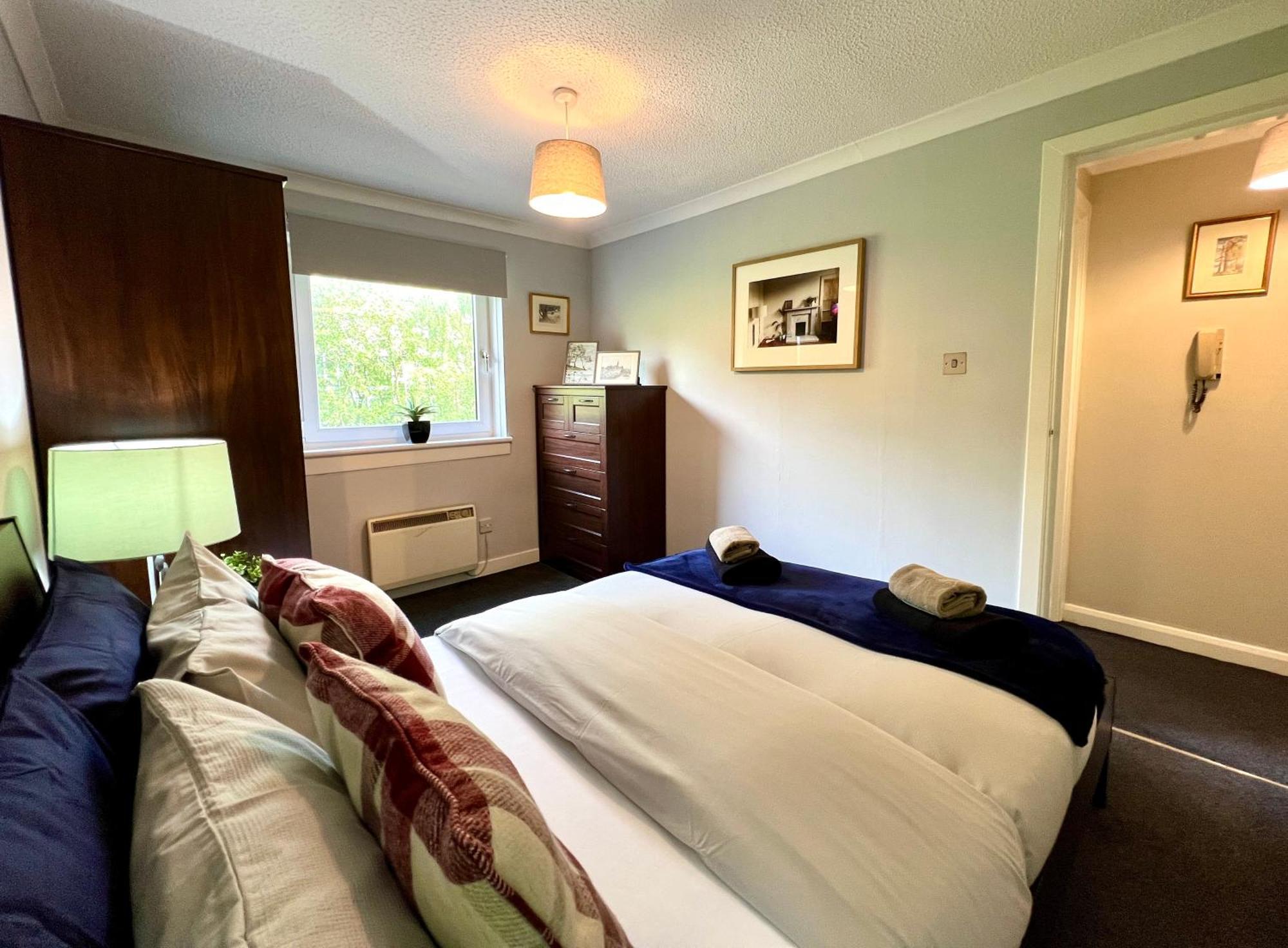 Spacious 2 Bed-Flat In Glasgow City - Free Parking 外观 照片
