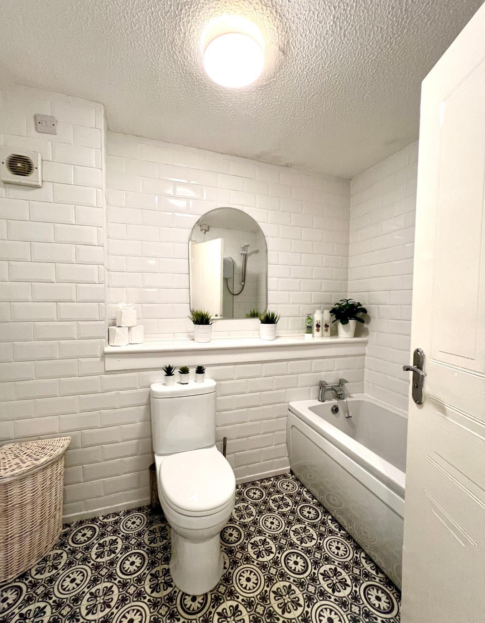 Spacious 2 Bed-Flat In Glasgow City - Free Parking 外观 照片