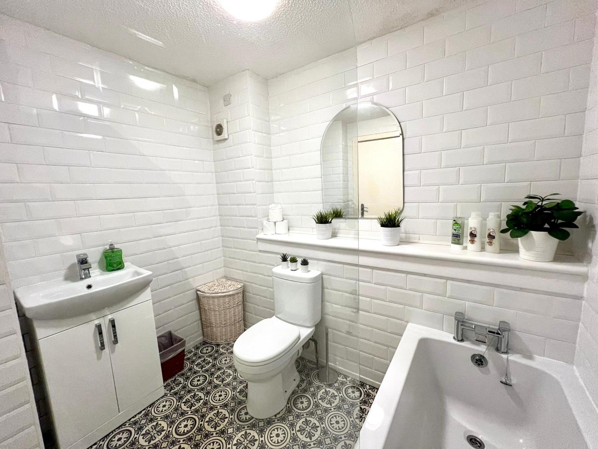 Spacious 2 Bed-Flat In Glasgow City - Free Parking 外观 照片